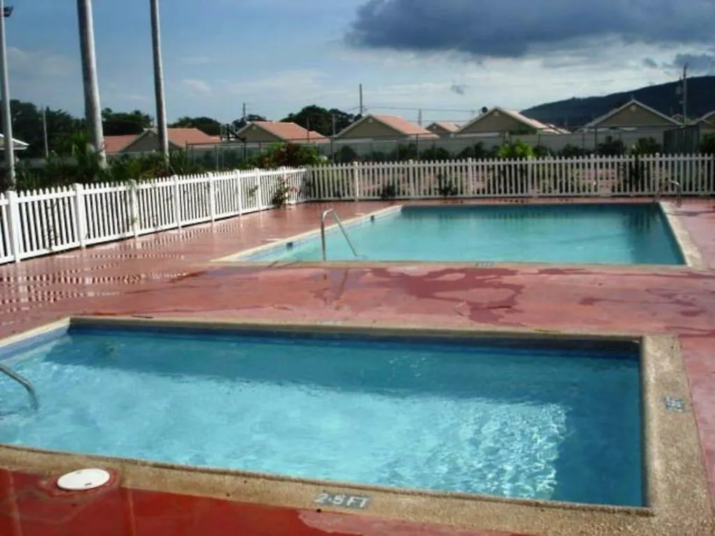 Appartement Caymanas Estates Villa Ellis Caymanas