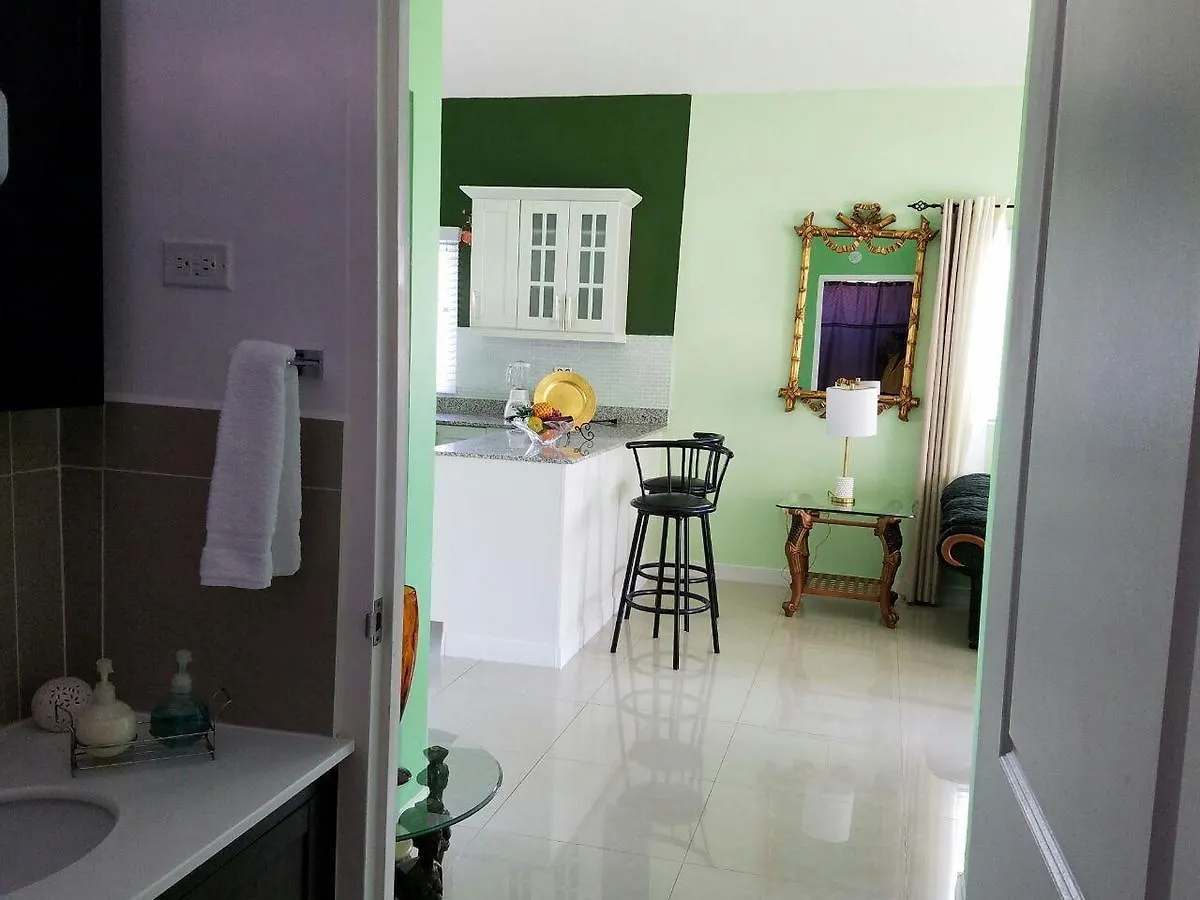 Caymanas Estates Villa Ellis Caymanas